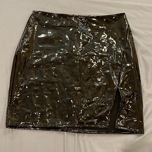 Fashion Nova black Leather skirt M